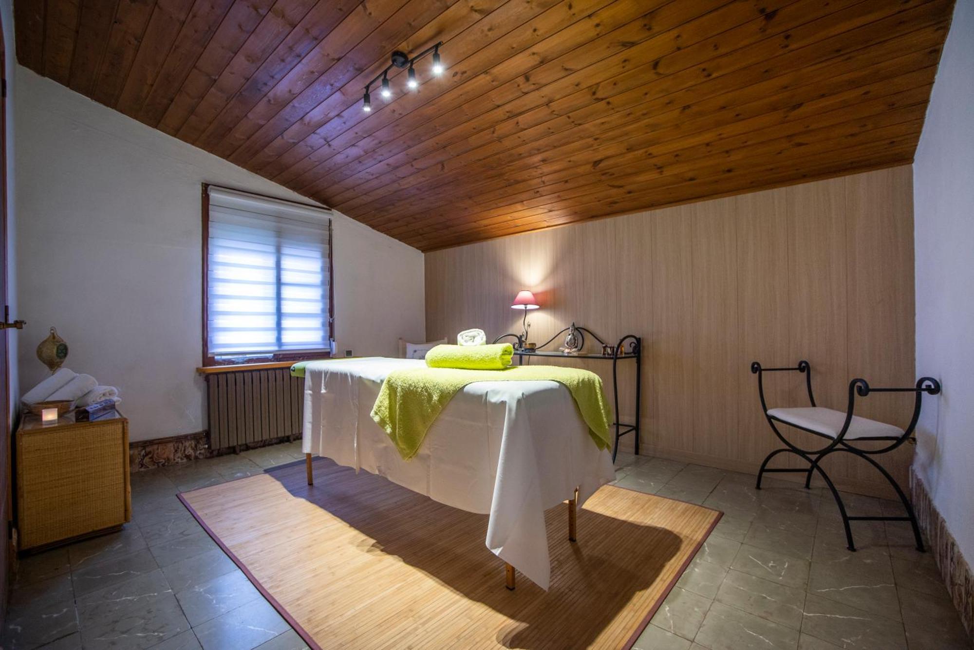 Hostal Montserrat 몬트세니 외부 사진