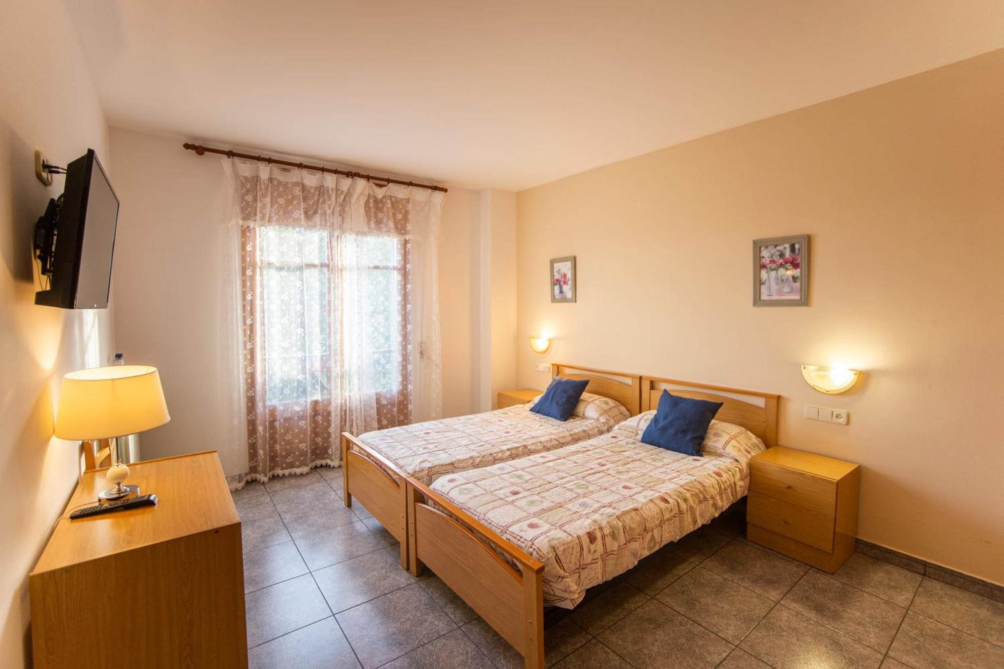 Hostal Montserrat 몬트세니 외부 사진