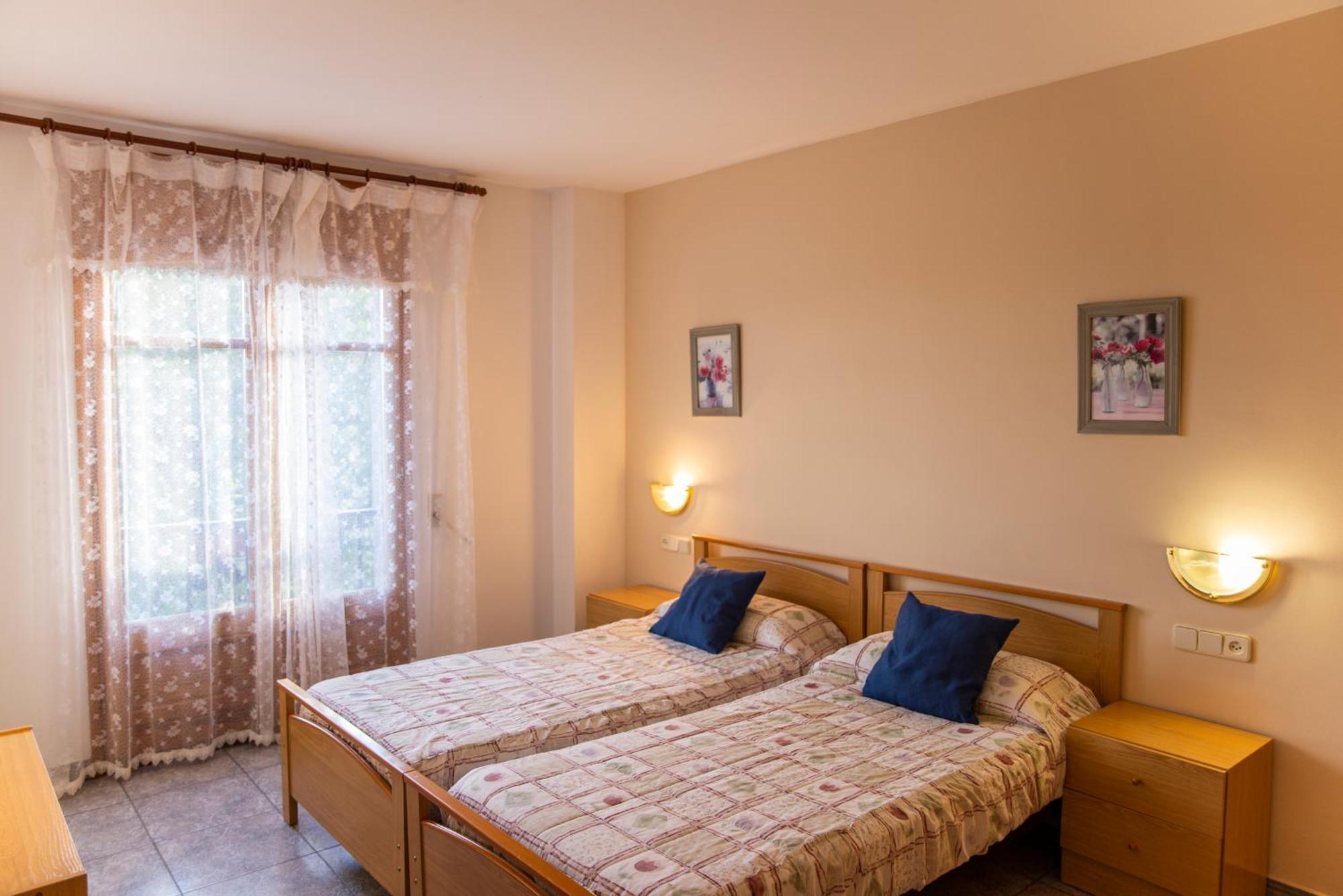 Hostal Montserrat 몬트세니 외부 사진